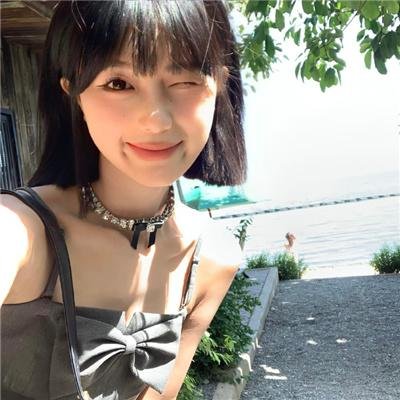 楼下的女人和楼上的男人